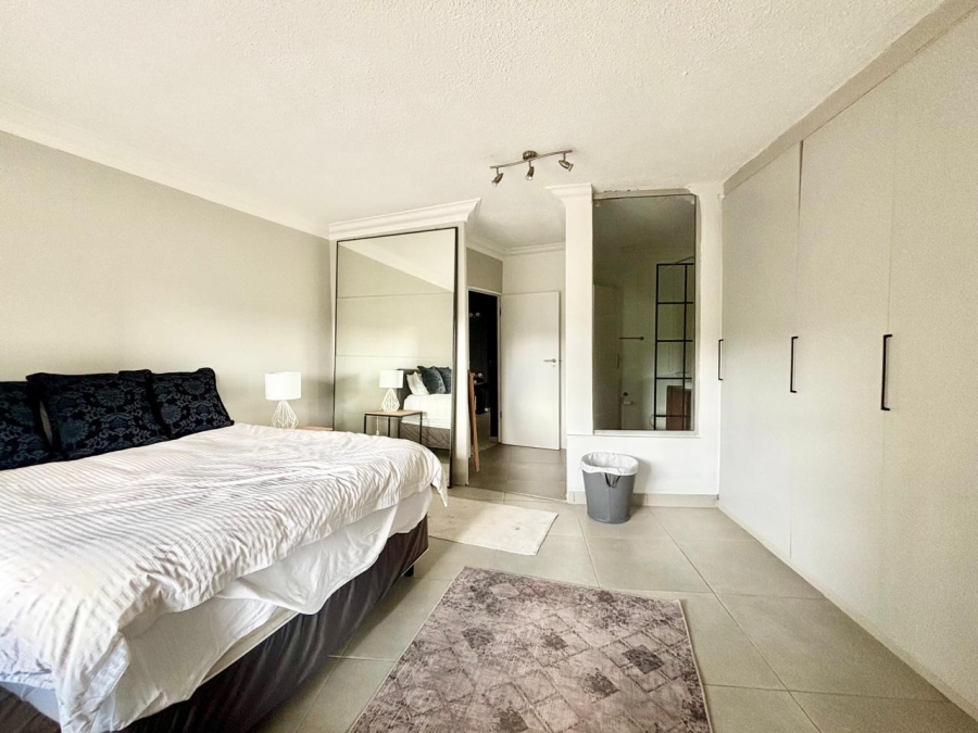 To Let 2 Bedroom Property for Rent in Sandhurst Gauteng