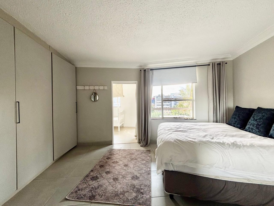 To Let 2 Bedroom Property for Rent in Sandhurst Gauteng