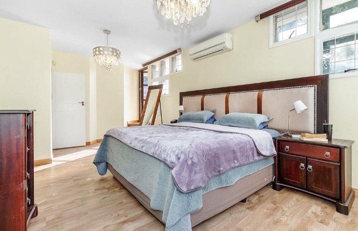 4 Bedroom Property for Sale in Faerie Glen Gauteng