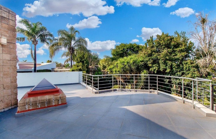 4 Bedroom Property for Sale in Faerie Glen Gauteng