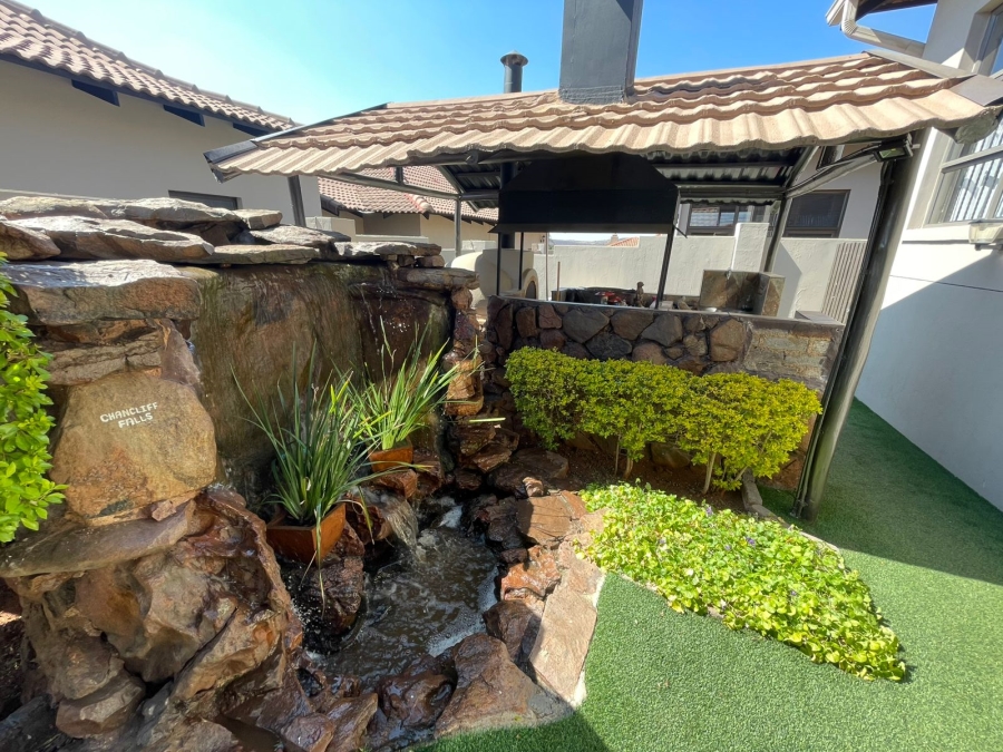 2 Bedroom Property for Sale in Chancliff A H Gauteng