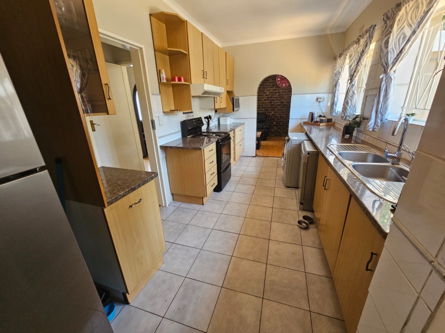 To Let 3 Bedroom Property for Rent in Brackendowns Gauteng