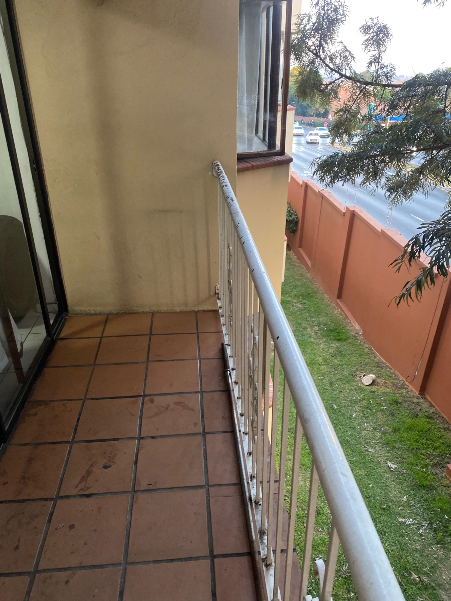 2 Bedroom Property for Sale in Randburg Central Gauteng