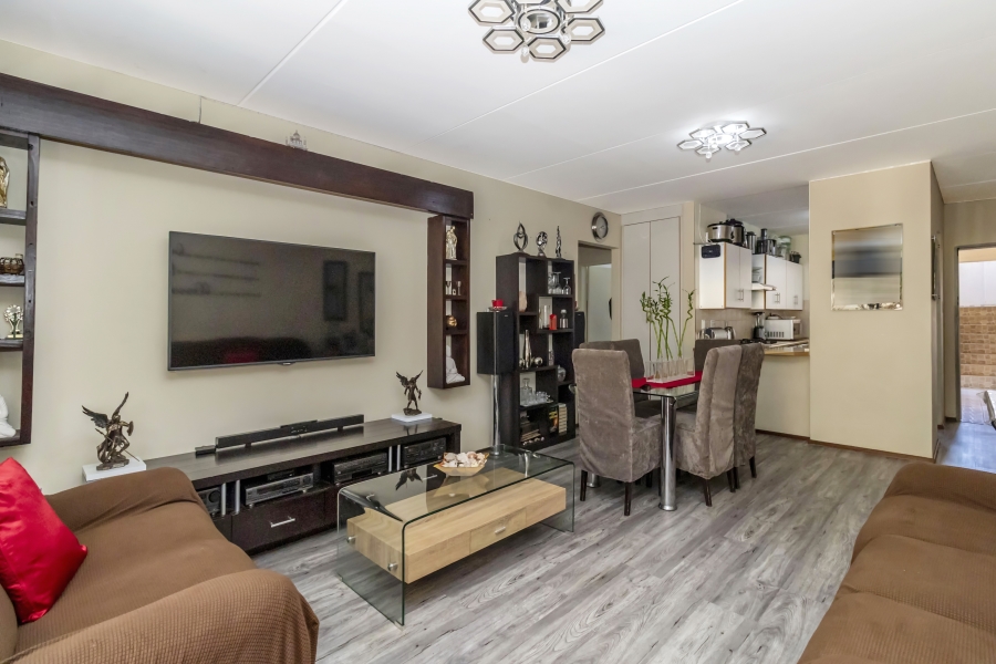 2 Bedroom Property for Sale in Sharonlea Gauteng