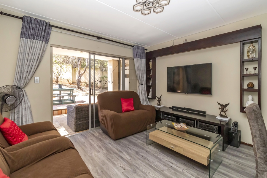 2 Bedroom Property for Sale in Sharonlea Gauteng