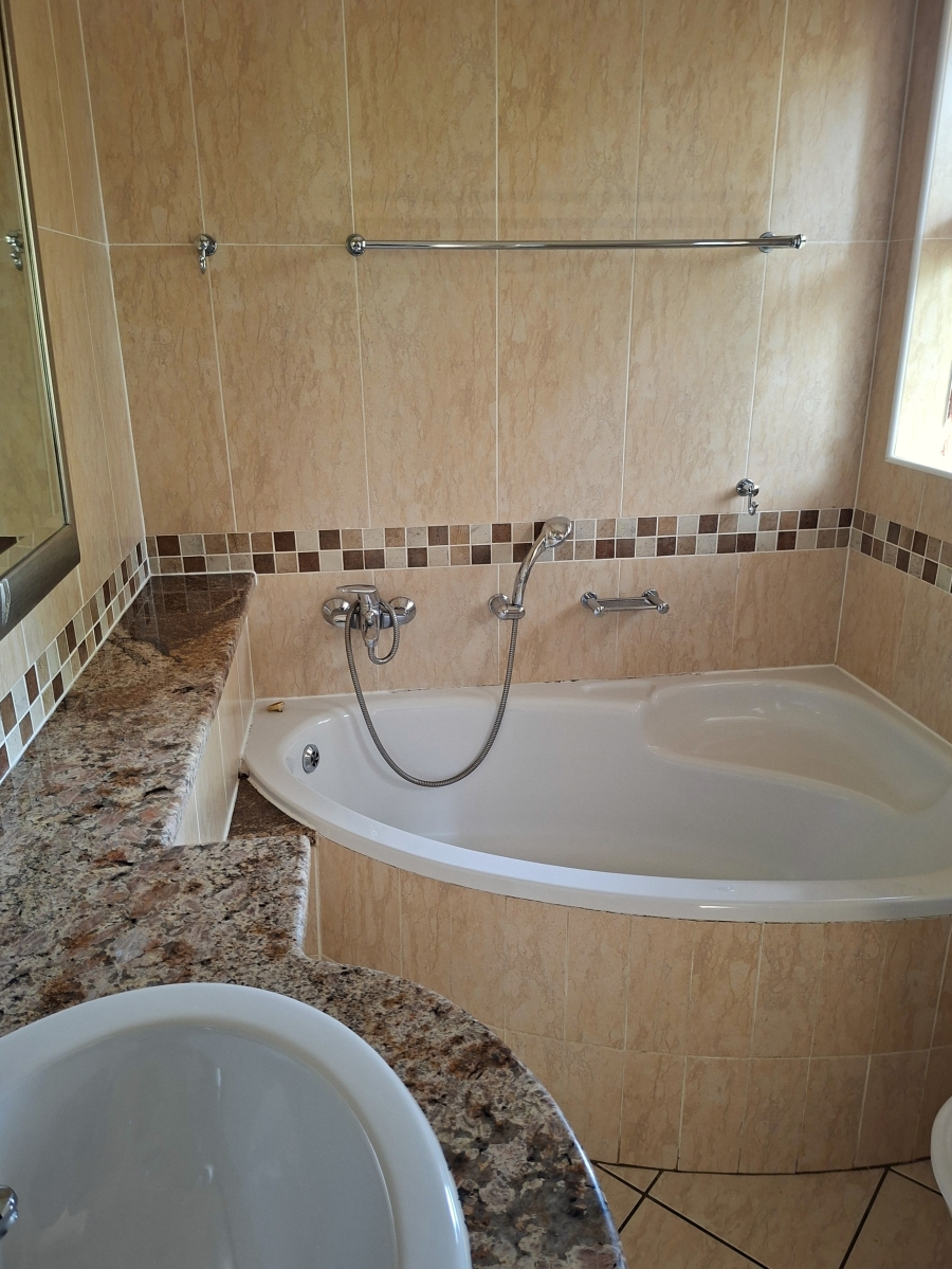 3 Bedroom Property for Sale in Moreleta Park Gauteng