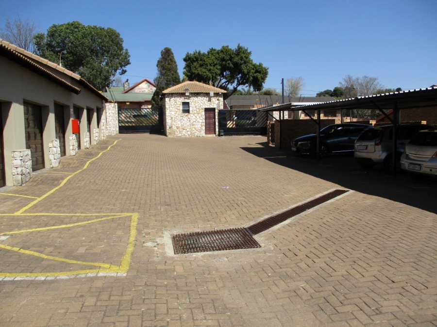 2 Bedroom Property for Sale in Wilro Park Gauteng