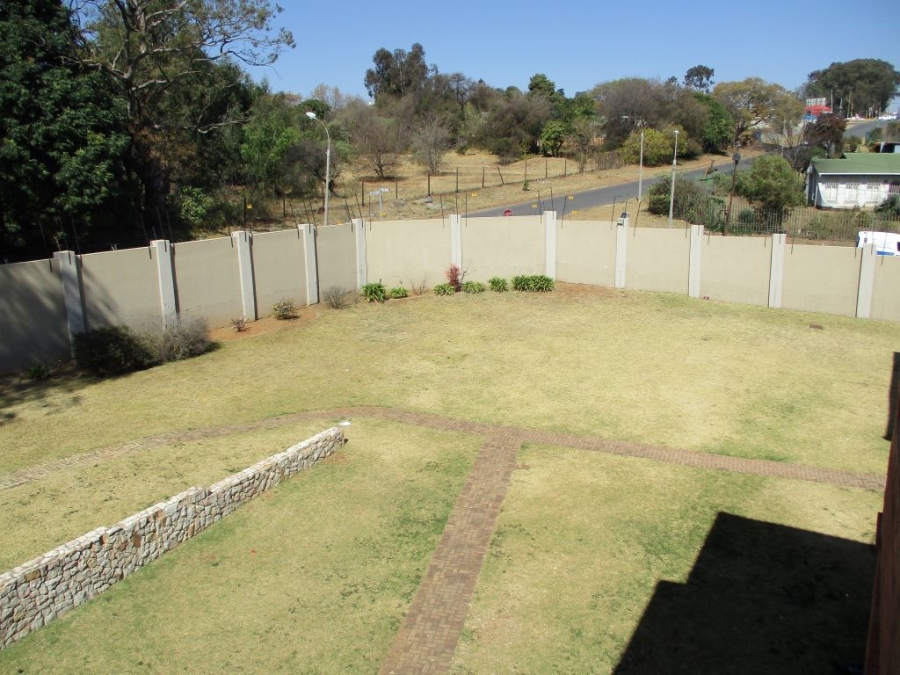 2 Bedroom Property for Sale in Wilro Park Gauteng