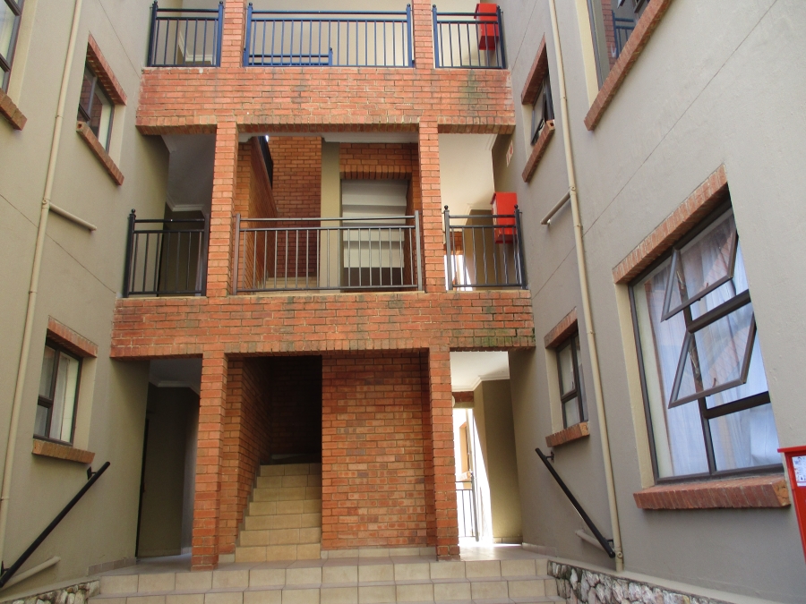 2 Bedroom Property for Sale in Wilro Park Gauteng