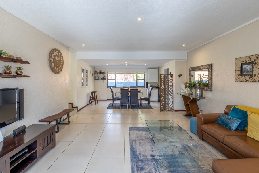 To Let 4 Bedroom Property for Rent in Fourways Gauteng