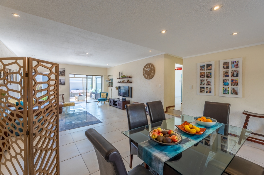 To Let 4 Bedroom Property for Rent in Fourways Gauteng