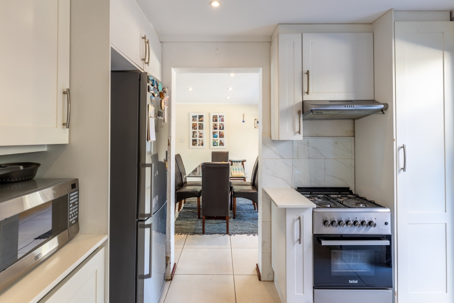 To Let 4 Bedroom Property for Rent in Fourways Gauteng