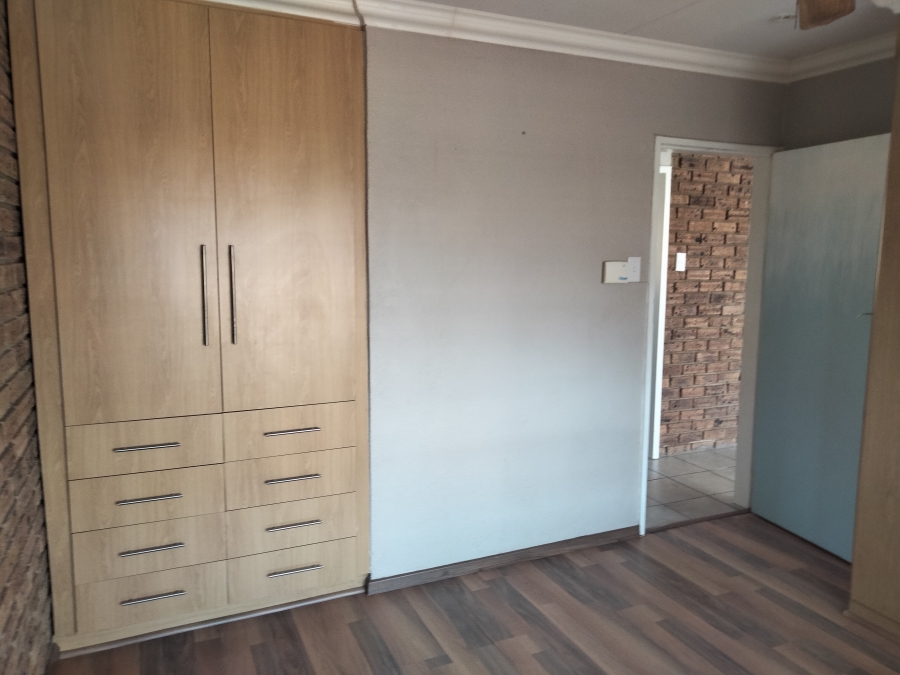 2 Bedroom Property for Sale in Rangeview Gauteng