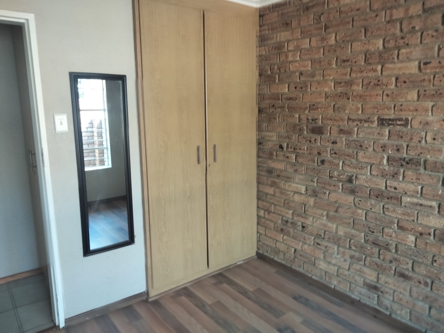 2 Bedroom Property for Sale in Rangeview Gauteng