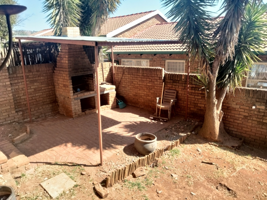 2 Bedroom Property for Sale in Rangeview Gauteng