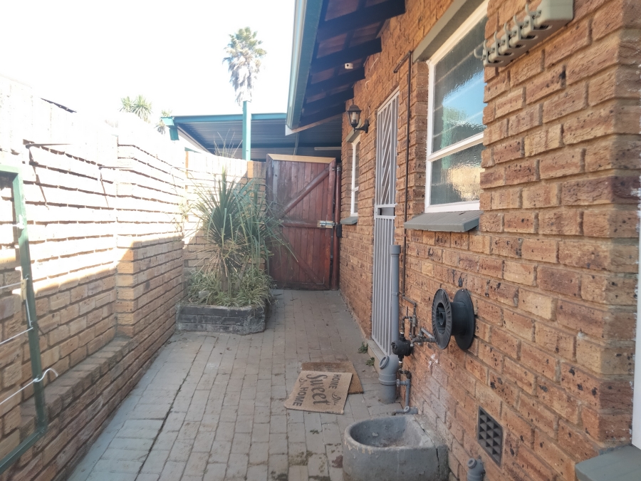 2 Bedroom Property for Sale in Rangeview Gauteng