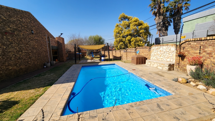 5 Bedroom Property for Sale in Jordaan Park Gauteng