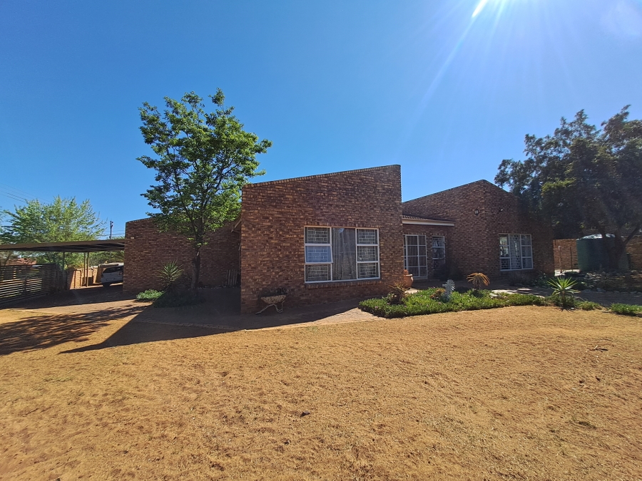 5 Bedroom Property for Sale in Jordaan Park Gauteng