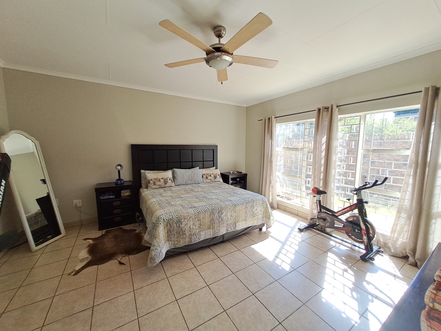 5 Bedroom Property for Sale in Jordaan Park Gauteng