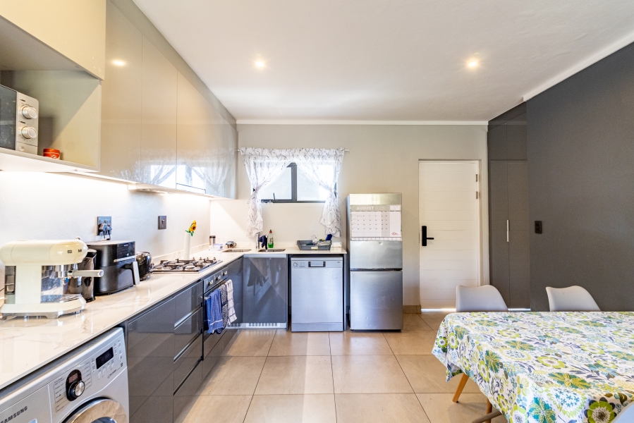 2 Bedroom Property for Sale in Waterkloof Gauteng