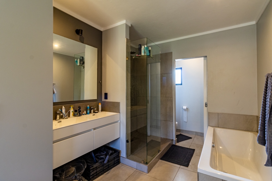 2 Bedroom Property for Sale in Waterkloof Gauteng