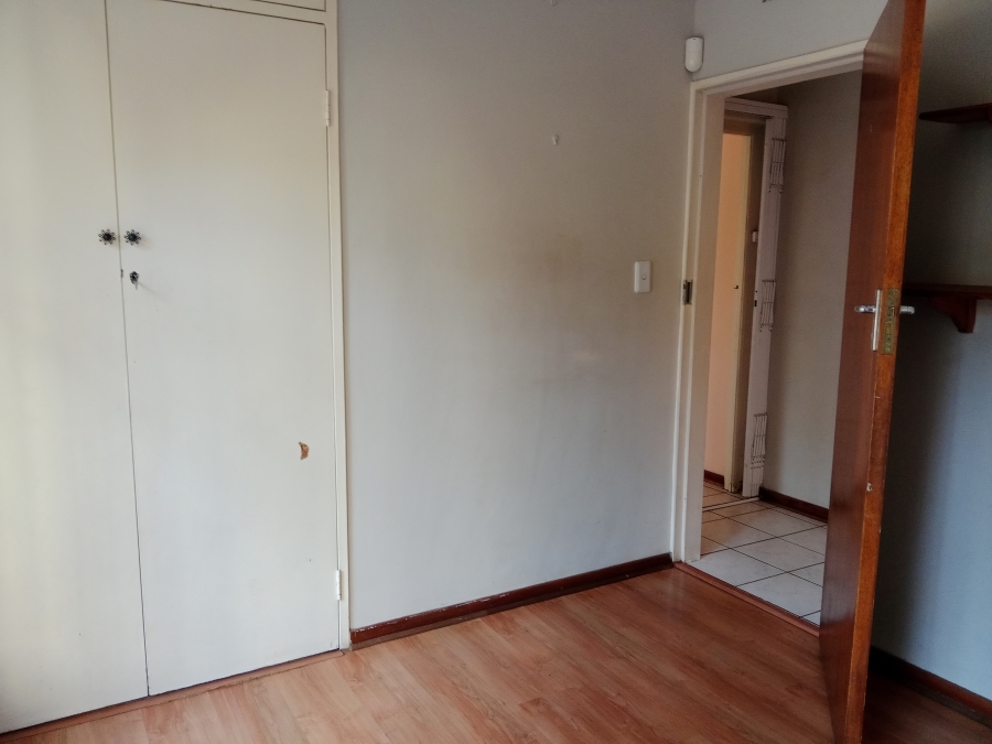 6 Bedroom Property for Sale in Brackenhurst Gauteng