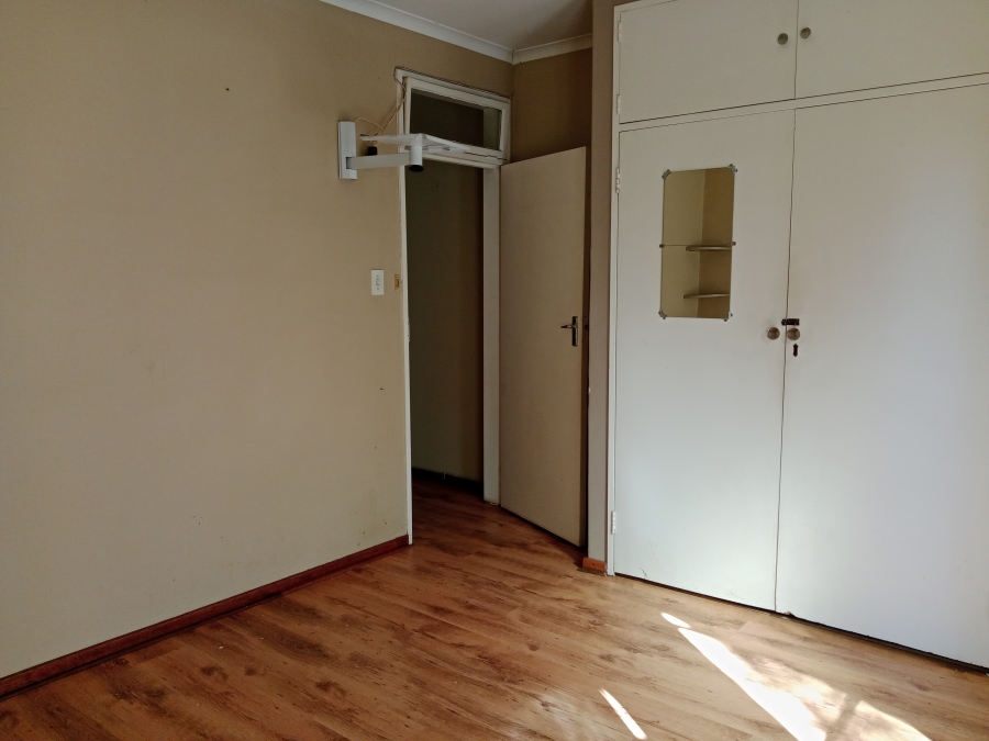 6 Bedroom Property for Sale in Brackenhurst Gauteng