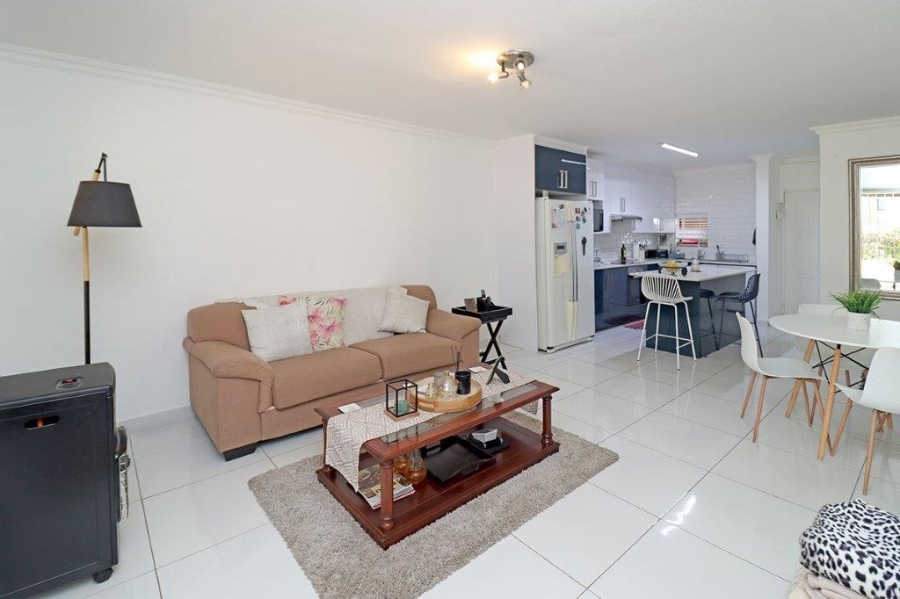 To Let 2 Bedroom Property for Rent in Marais Steyn Park Gauteng