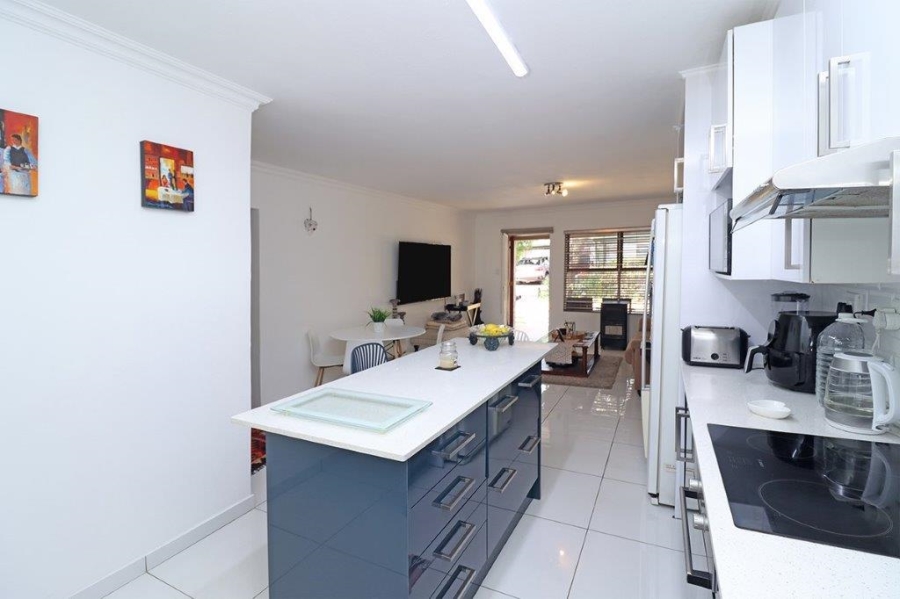 To Let 2 Bedroom Property for Rent in Marais Steyn Park Gauteng