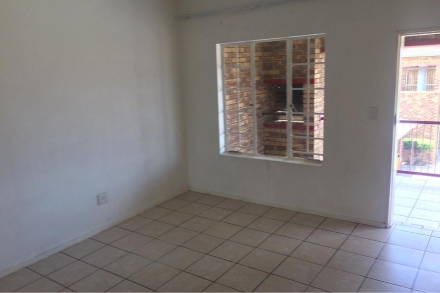 2 Bedroom Property for Sale in Erand Gardens Gauteng