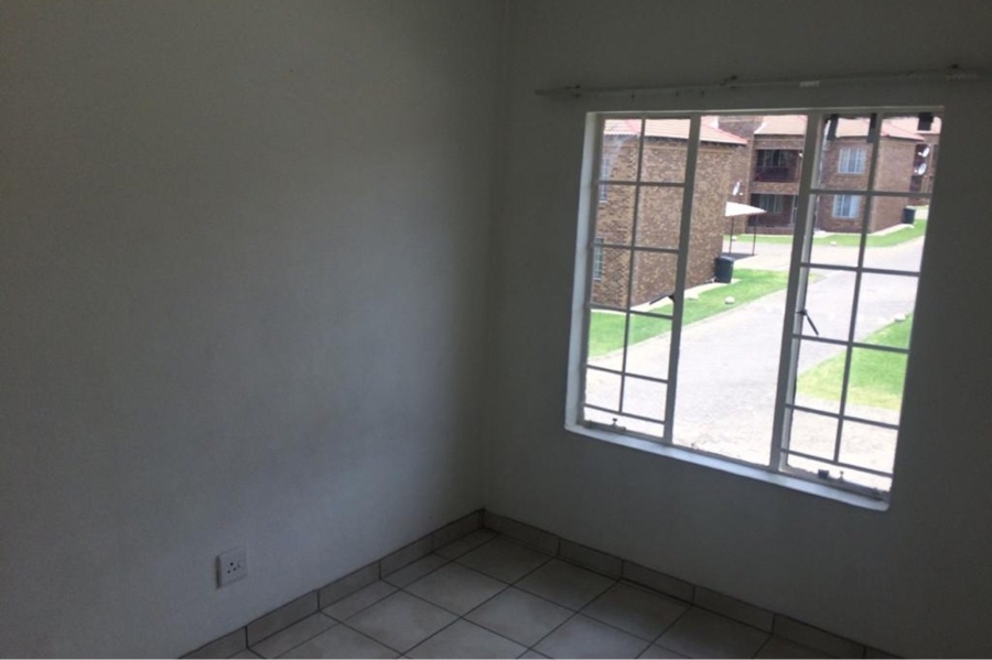 2 Bedroom Property for Sale in Erand Gardens Gauteng