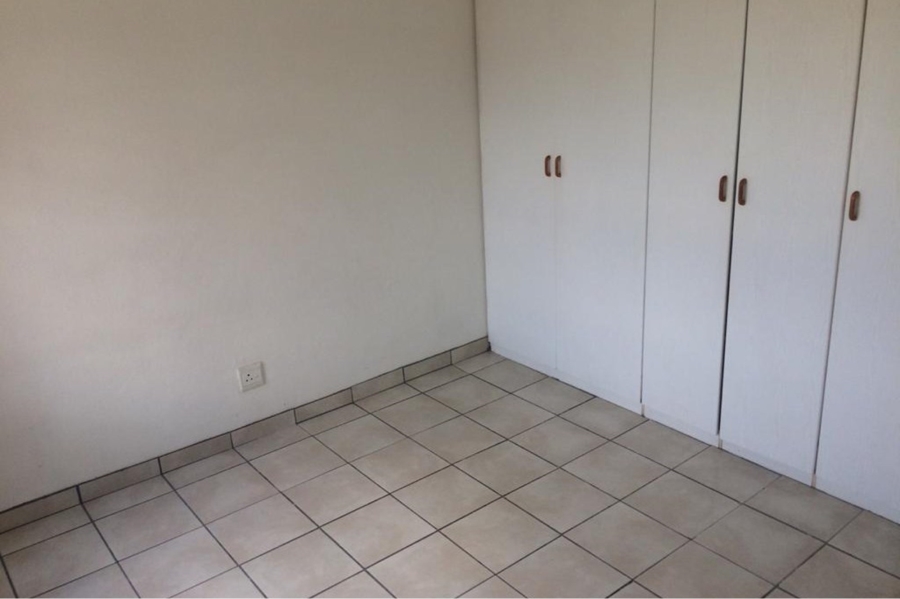 2 Bedroom Property for Sale in Erand Gardens Gauteng