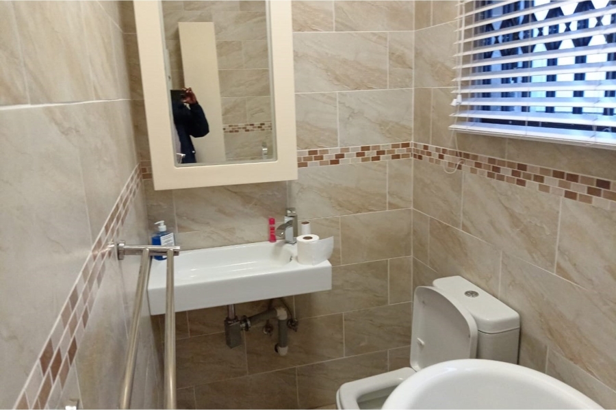 5 Bedroom Property for Sale in Moroka Gauteng