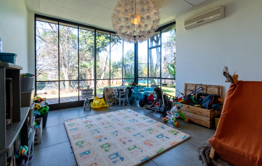5 Bedroom Property for Sale in Lynnwood Manor Gauteng