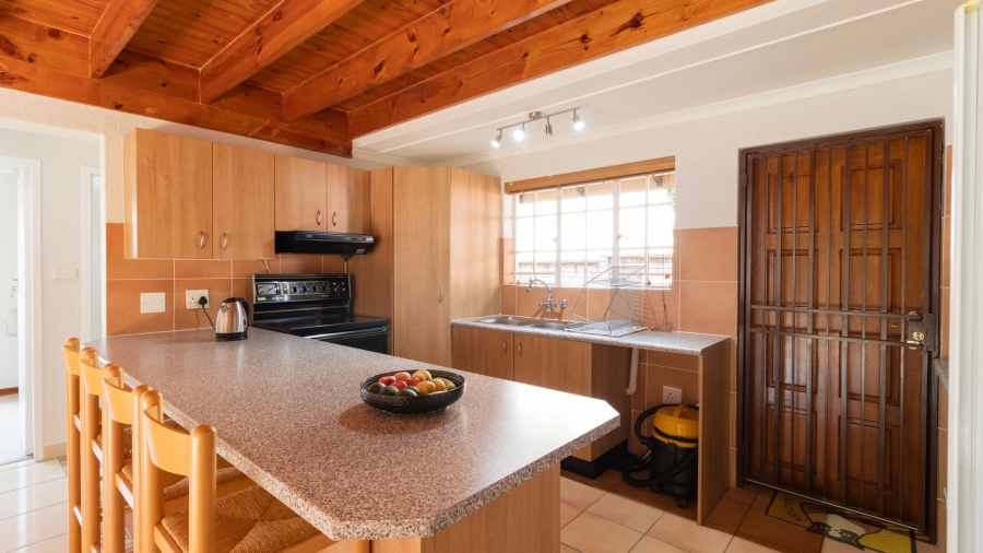 3 Bedroom Property for Sale in Glen Marais Gauteng