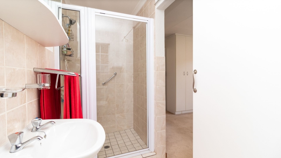 3 Bedroom Property for Sale in Glen Marais Gauteng