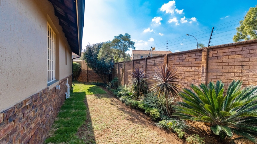 3 Bedroom Property for Sale in Glen Marais Gauteng