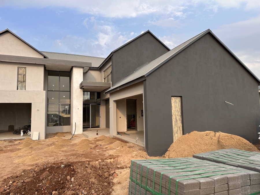 5 Bedroom Property for Sale in Midstream Heights Gauteng