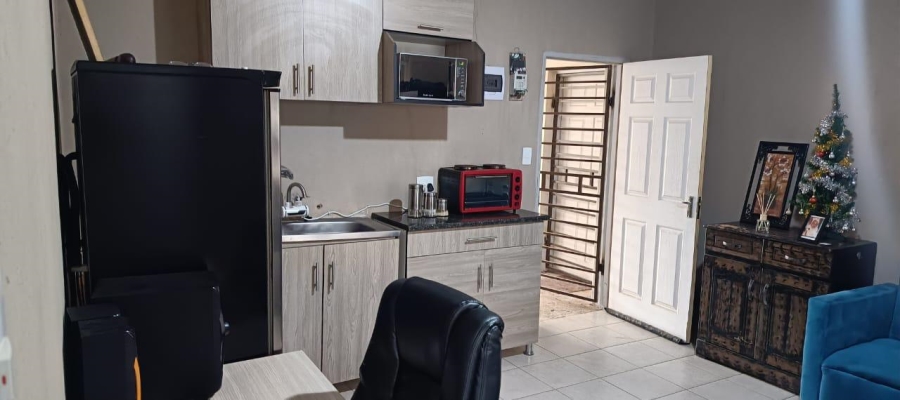 7 Bedroom Property for Sale in Tembisa Central Gauteng