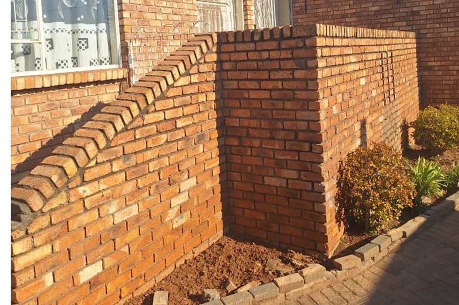 To Let 2 Bedroom Property for Rent in Terenure Gauteng