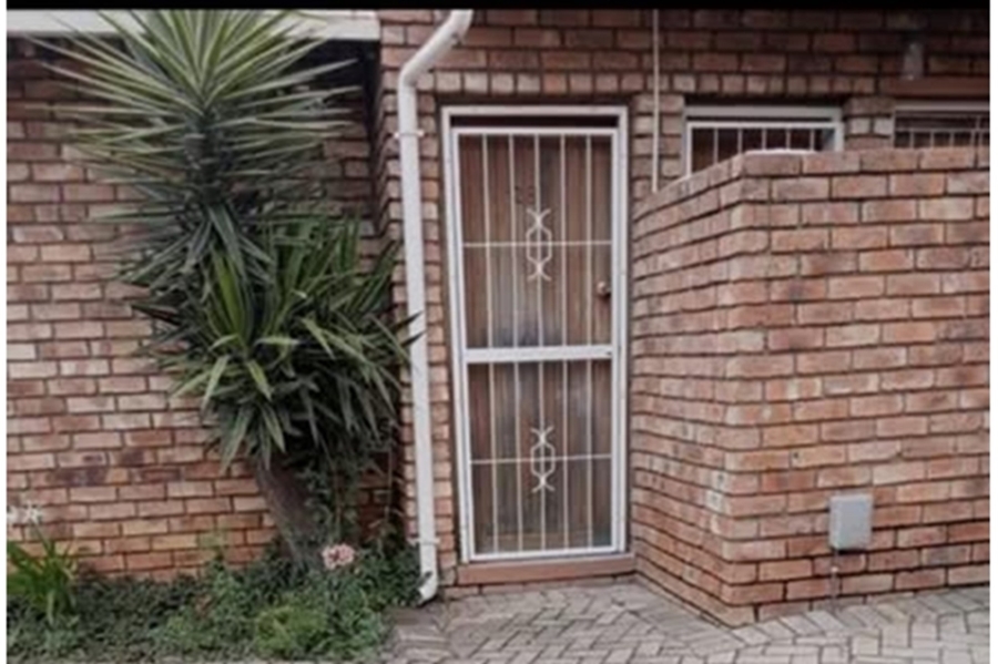 To Let 2 Bedroom Property for Rent in Terenure Gauteng