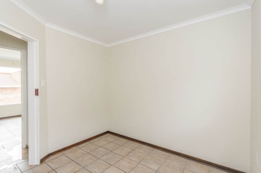 To Let 2 Bedroom Property for Rent in Terenure Gauteng