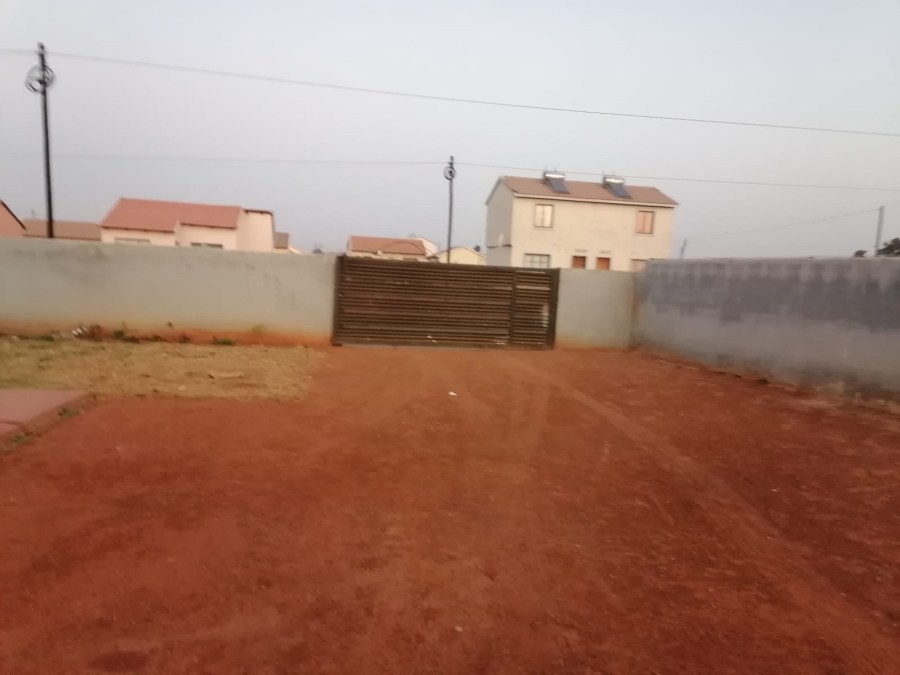 2 Bedroom Property for Sale in Westonaria Gauteng