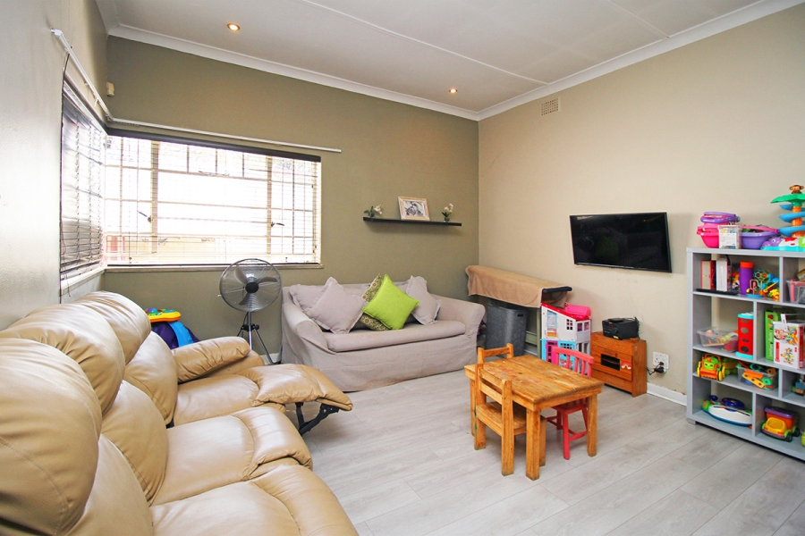 3 Bedroom Property for Sale in Highlands North Gauteng