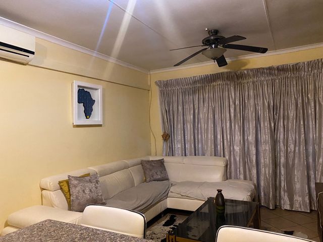 To Let 2 Bedroom Property for Rent in Mooikloof Ridge Gauteng