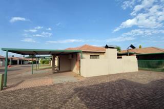 2 Bedroom Property for Sale in Hesteapark Gauteng