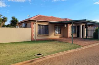 2 Bedroom Property for Sale in Hesteapark Gauteng