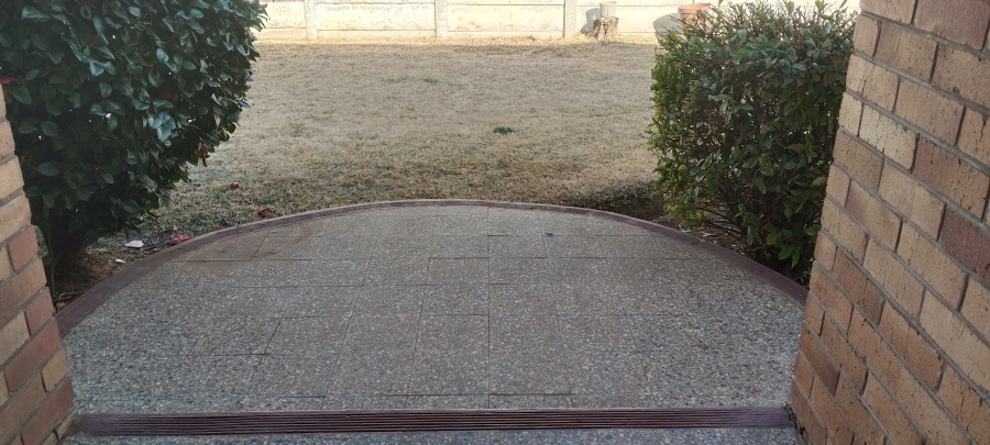 3 Bedroom Property for Sale in Heidelberg Industrial Gauteng