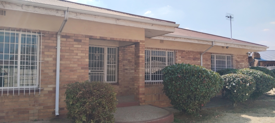 3 Bedroom Property for Sale in Heidelberg Industrial Gauteng