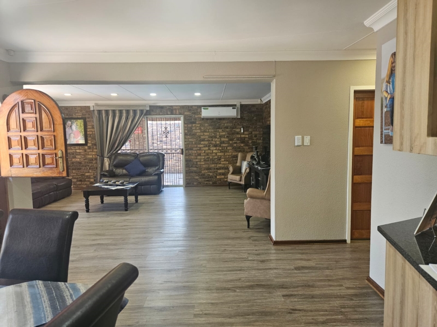 4 Bedroom Property for Sale in Greenhills Gauteng